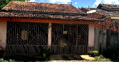 Casa com 2 Quartos e Área de Serviço em São Cristovão