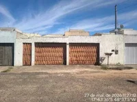 Casa ocupada com 3 quartos e 90 m² construídos