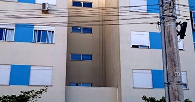 Apartamento térreo/1º pav. com 68,62m² em Condomínio