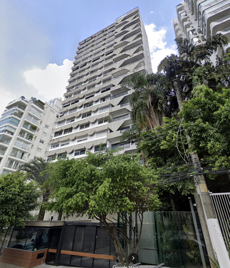 Apartamento com 3 quartos, 208,60 m², 3 vagas