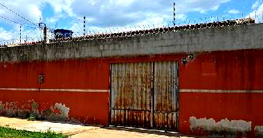 Casa com 3 quartos, 2 banheiros, 67,64m² construída, 1 vaga