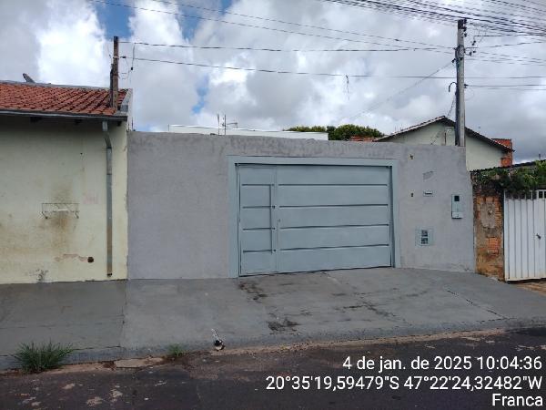 Casa com 2 quartos, 1 banheiro, 2 vagas e 68,78m² construída