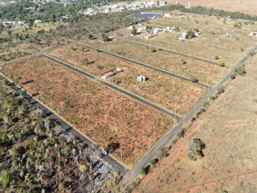 Terreno de 880m² em Caldas Novas