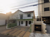 Casa com 240m², ideal para investimento ou moradia