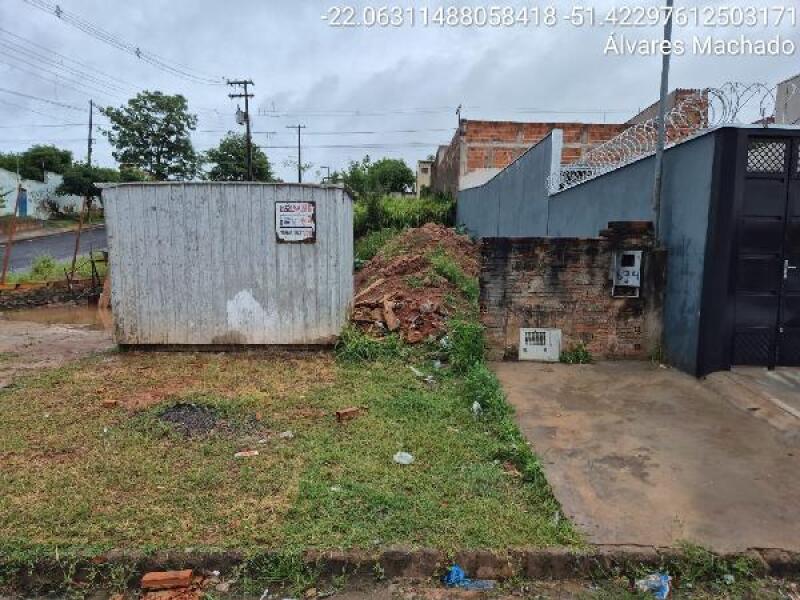 Terreno de 126m² em Jardim Panorama