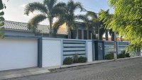 Casa Residencial Unifamiliar com 276,68m² -