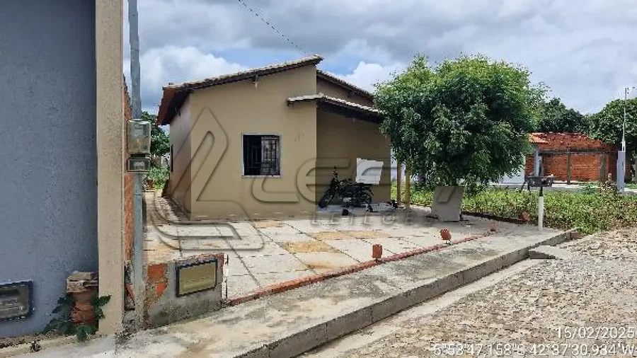 Casa com 300m² de área privativa, 1 cozinha e 1 varanda