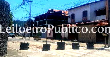 Casa com 2 quartos, banheiro, área de serviço e cozinha, 86,71m²
