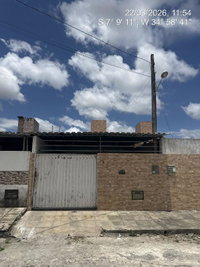 Casa com 2 quartos, 2 banheiros e 1 vaga de garagem