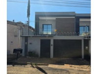 Casa em leilão com 146,53m² de área construída