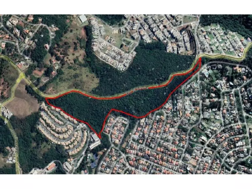 Terreno em leilão com vasta área