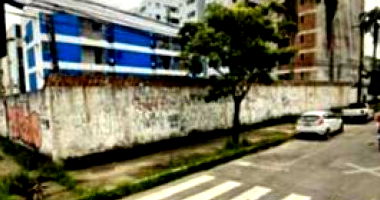 Casa com Terreno de 624m² em Recife/PE