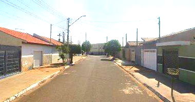 Terreno Urbano em Mineiros do Tietê - 125m² com Edificação
