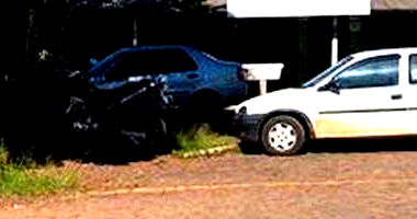 Casa padrão com 2 quartos, 1 banheiro, 1 sala, ocupada