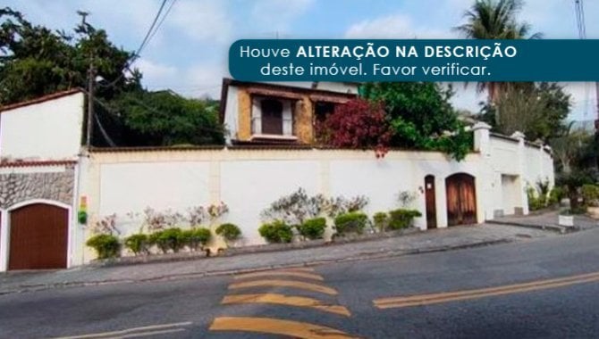 Casa com 409 m² de área construída, ocupada, em Jacarepaguá