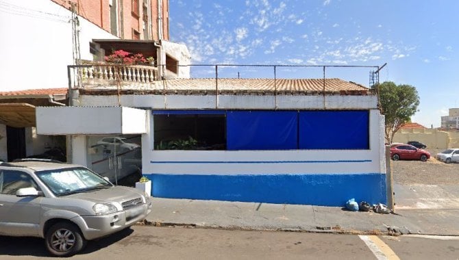 Espaçoso Imóvel Comercial de 317 m² com Potencial
