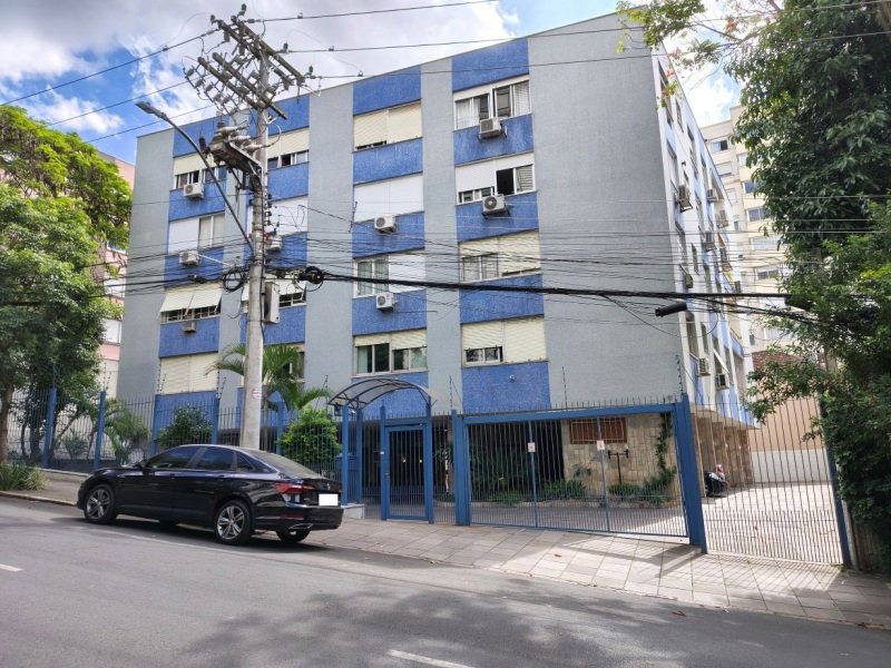 Apartamento com 3 Quartos e 2 Banheiros em Porto Alegre