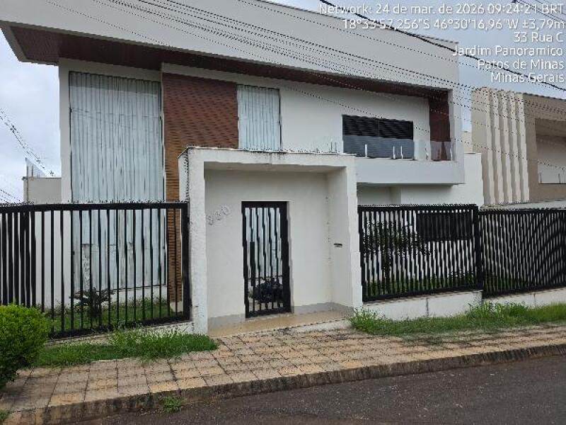 Casa com 5 quartos, 4 banheiros e 370m² em Patos de Minas/MG
