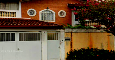 Casa com 270,82 m² construída em terreno de 375 m²