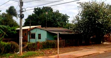 Parte ideal 1/4 terreno 3600m² com 130m² construídos, esquina