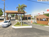 Casa de alto padrão com piscina e sauna, 3 pavimentos, 180m² construídos, terreno 800m²