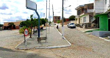 Terreno com 5 quartos, 3 banheiros, 2 vagas, área total 215.68m²