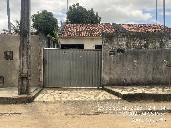 Casa com 69m² de área, 2 quartos e 1 vaga