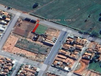Terreno de 150 m², no Centro