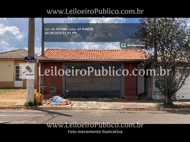 Casa com 2 quartos, 1 banheiro, 45,47m² construída, 2 vagas