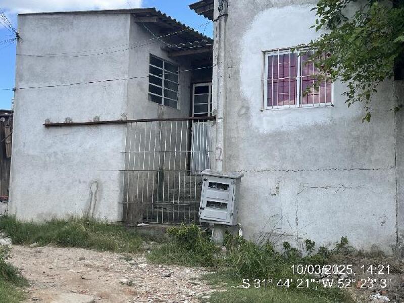 Casa aconchegante 40m² com terreno amplo 128m²