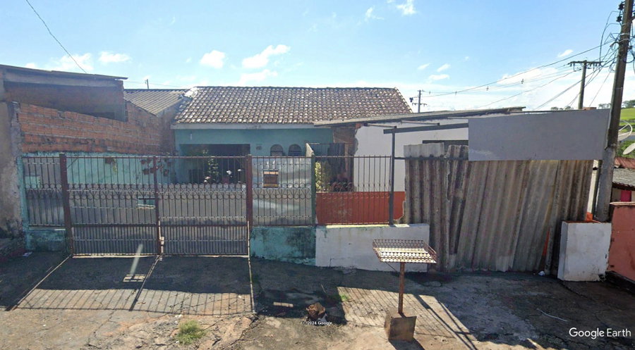 Casa com 3 dormitórios e edícula em Londrina/PR