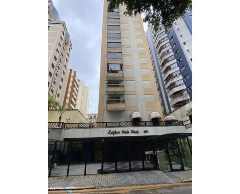Apartamento Duplex com 4 Quartos e Área de Lazer