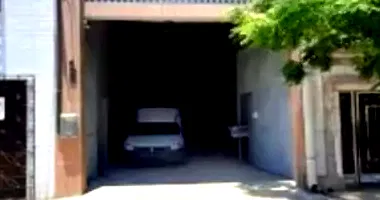 Casa Térrea Não Residencial com 318m² em Leilão