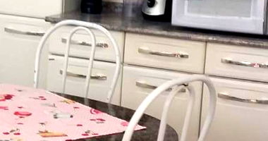 Rancho com 2 quartos, 2 banheiros, piscina e garagem para 2 carros