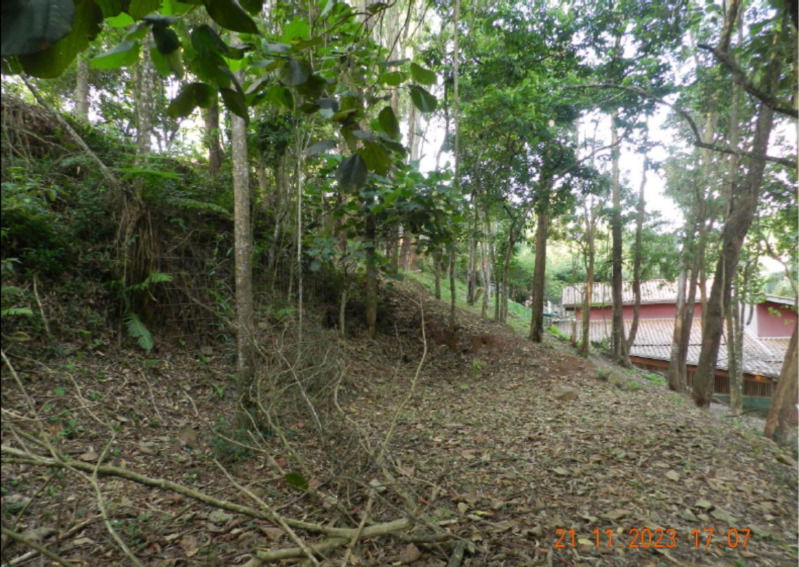Terreno em Granja Caiapiá com Segurança 24h e Área Verde