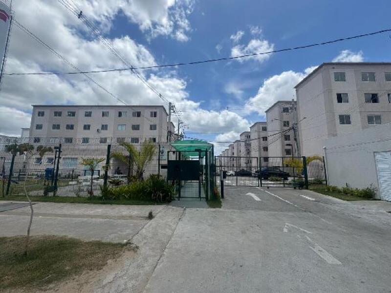 Apartamento com 2 quartos em Salvador