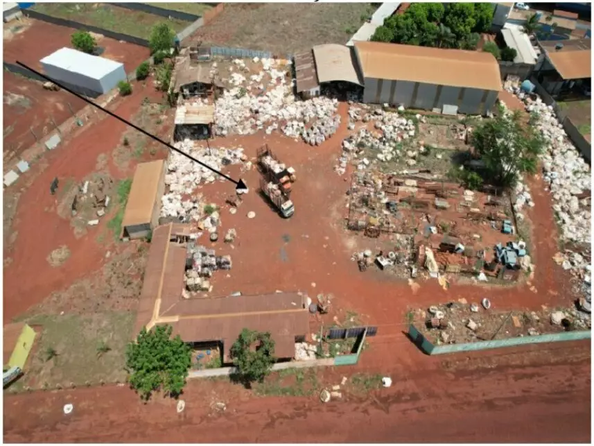 Lote industrial com 3.483,14m² de terreno