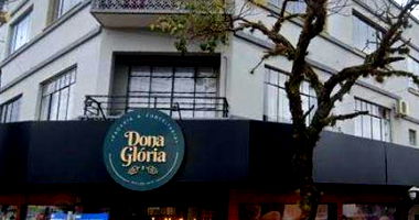 Prédio Comercial e Residencial com 7 Unidades