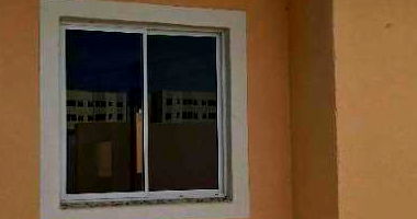 Casa Ocupada com 52m² Construída em Belford Roxo