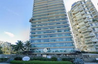 Apartamento com 3 vagas de garagem em Barra da Tijuca/RJ