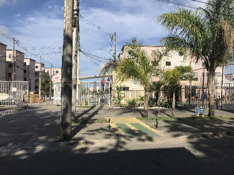 Apartamento com 2 quartos em Lauro de Freitas