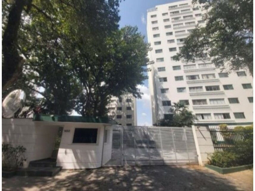 Apartamento 131 no 13º andar com 3 vagas de garagem