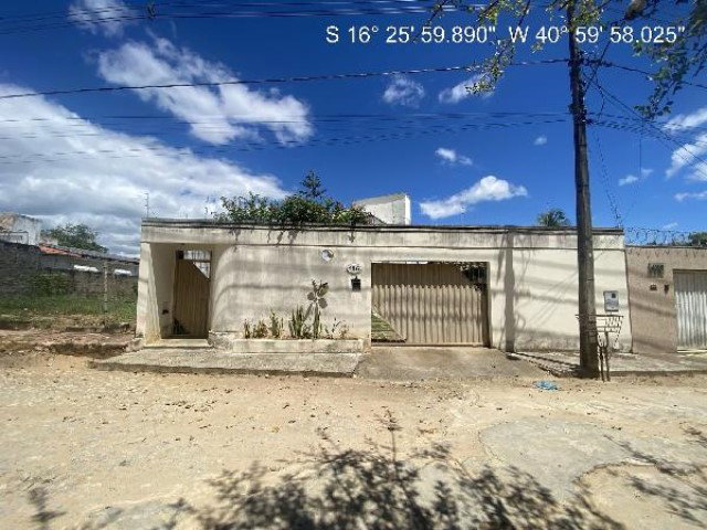 Casa com 2 quartos, 2 banheiros e 111,94 m² em Jequitinhonha