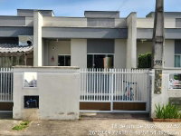 Casa com 2 Quartos e 1 Vaga em Guaramirim/SC