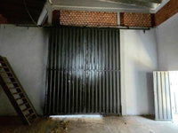 Galpão amplo com 771m², pé direito duplo