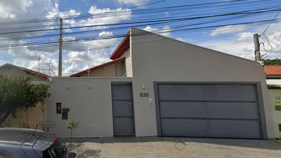 Casa com 3 quartos, 250m² de terreno, ocupada