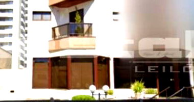 Apartamento com 3 quartos no Ed. Saint Moritz em Taubaté/SP