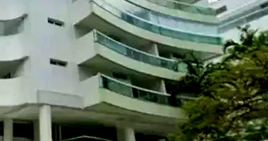 Apartamento com 4 suítes e 2 vagas em leilão