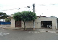 Casa ocupada com 156m² de terreno em Jardim Berbel