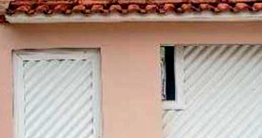 Casa Ocupada com 3 Quartos e 4 Banheiros em Peruíbe/SP